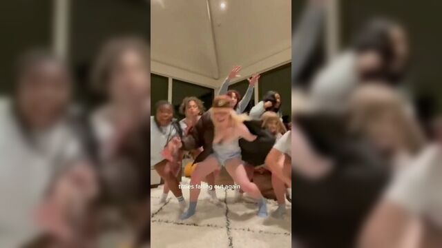 Порнуха №12680 - 2pornuha.com