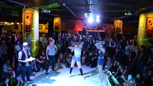 Порнуха №82942 - 2pornuha.com